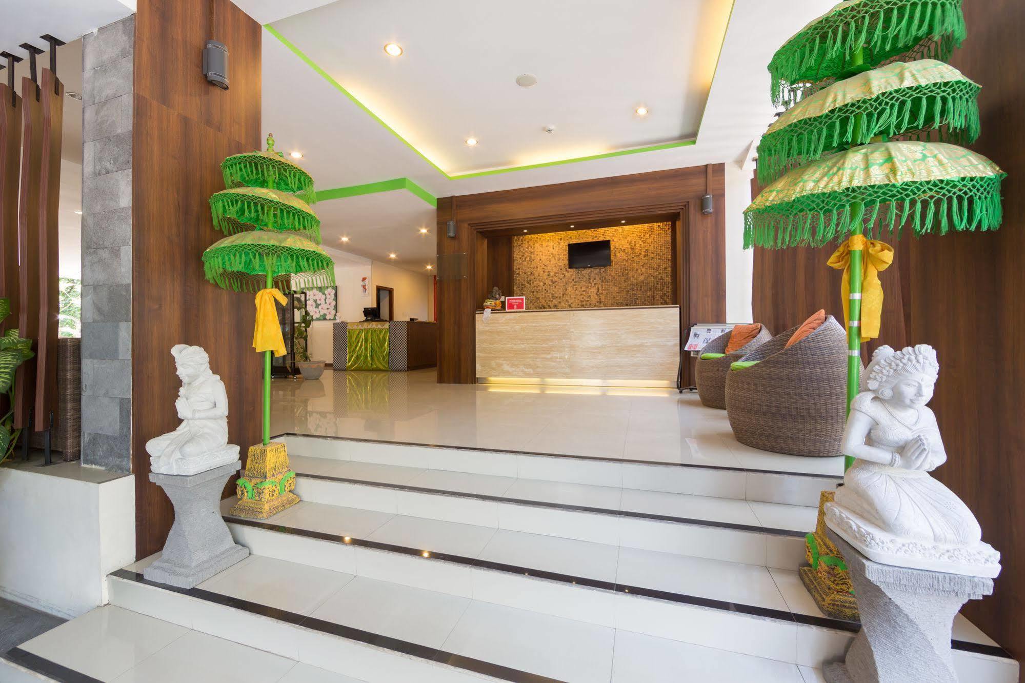 Zen Rooms Kuta Tuban Suites 외부 사진