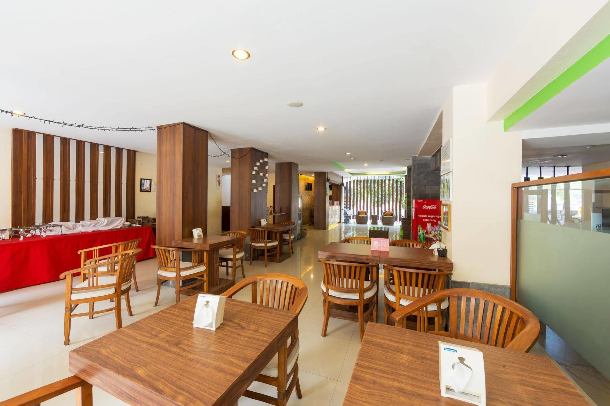 Zen Rooms Kuta Tuban Suites 외부 사진